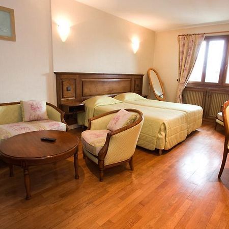 Hotel Losset Flagey-Echezeaux ภายนอก รูปภาพ